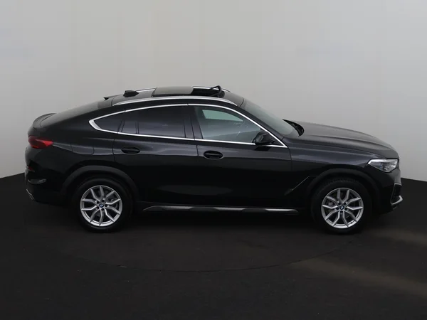 BMW X6 (2022) — foto 28 van 32