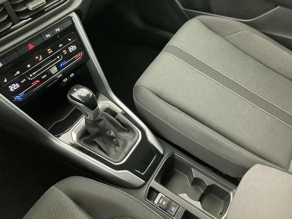 VOLKSWAGEN T-Roc Dsl (2023) — foto 15 van 36