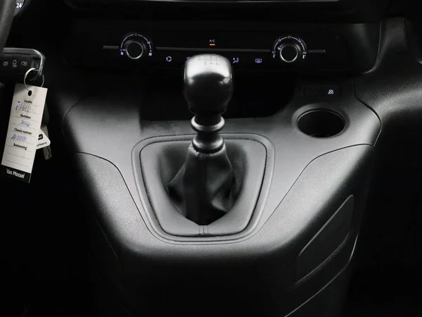 Opel Combo Life (2022) — foto 2 van 35