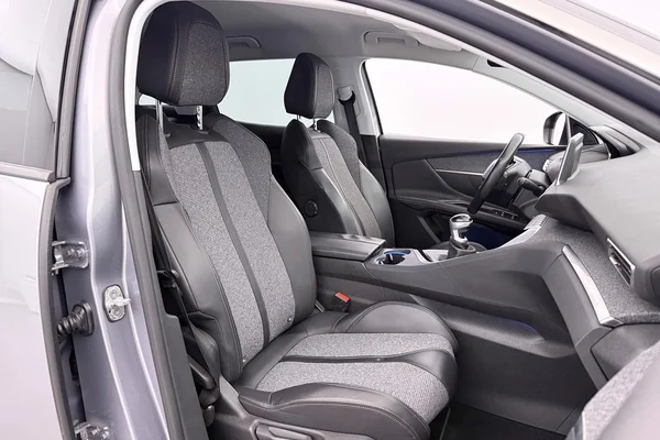 Peugeot 3008 (2018) — foto 11 van 33