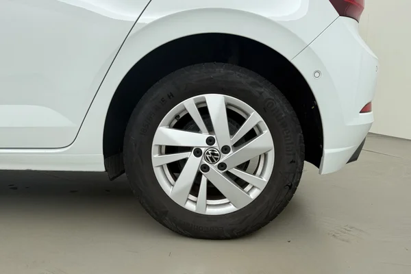 Volkswagen Polo (2022) — foto 15 van 18