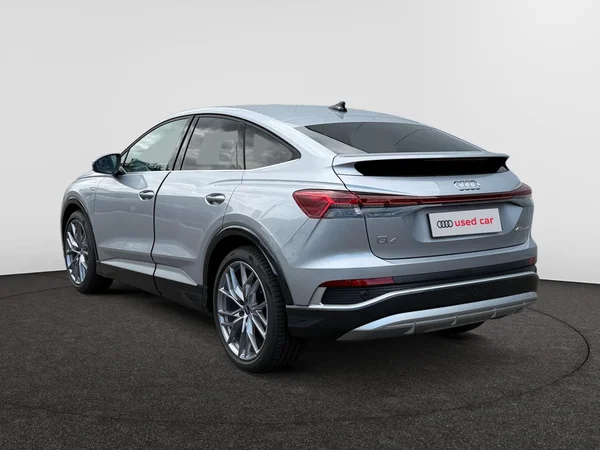 AUDI Q4 Sportback e-tron (2026) — foto 18 van 24