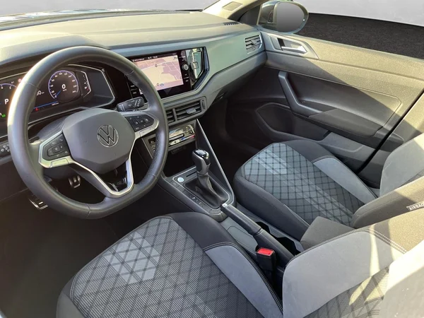 VOLKSWAGEN Taigo (2024) — foto 12 van 16
