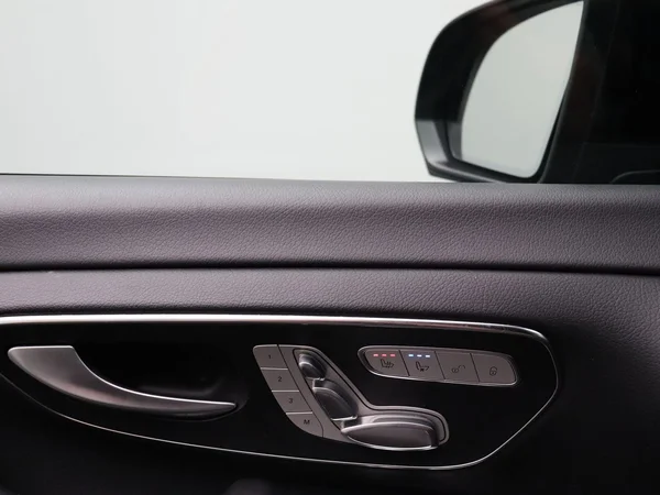 Mercedes-Benz V-Klasse (2024) — foto 36 van 36