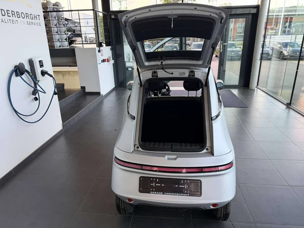 Micro Microlino (2023) — foto 18 van 19