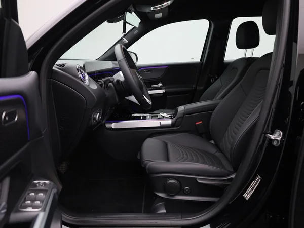 Mercedes-Benz GLB (2025) — foto 3 van 50