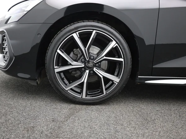 AUDI A3 Sportback (2024) — foto 11 van 20