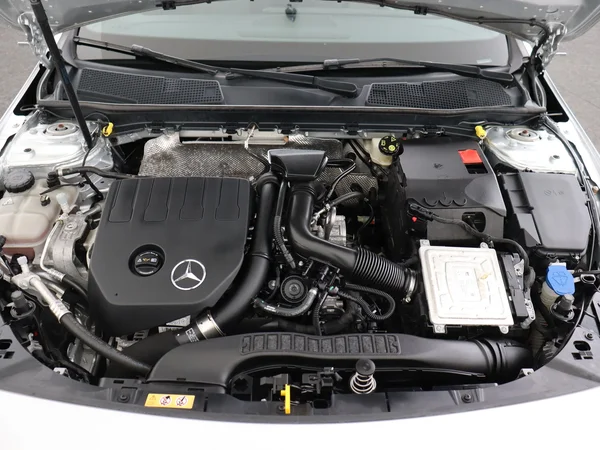 MERCEDES CLA 180 (2020) — foto 6 van 27