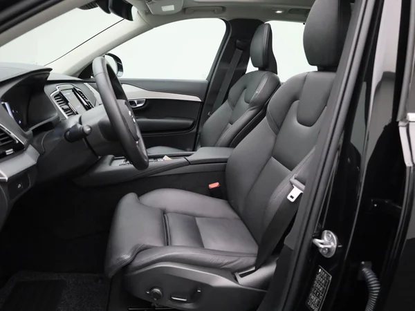 Volvo XC90 (2024) — foto 2 van 42