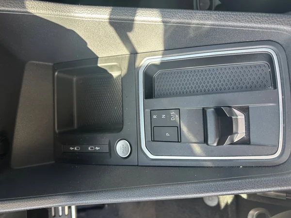 VOLKSWAGEN Caddy Maxi eHybrid (2025) — foto 5 van 16