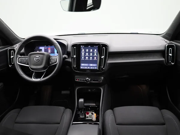 Volvo XC40 (2023) — foto 30 van 45