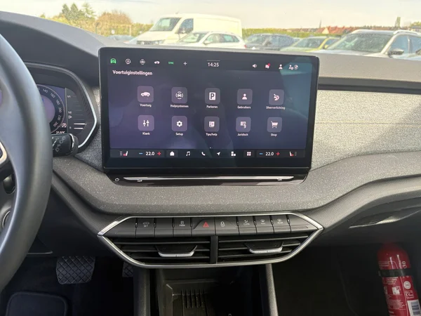 SKODA Octavia Combi (2024) — foto 19 van 22