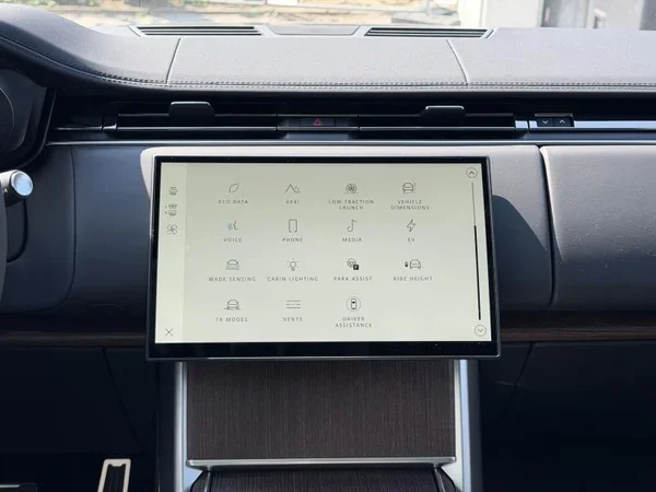 Land Rover Range Rover (2026) — foto 17 van 30