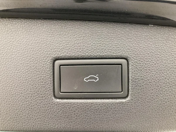 VOLKSWAGEN Tiguan (2022) — foto 18 van 36