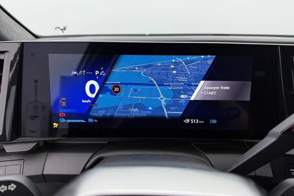 Renault E-Scenic E-Tech (2025) — foto 6 van 30