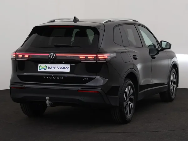 VOLKSWAGEN Tiguan (2025) — foto 11 van 18
