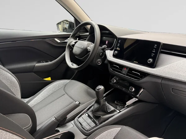 SKODA Kamiq (2026) — foto 8 van 14