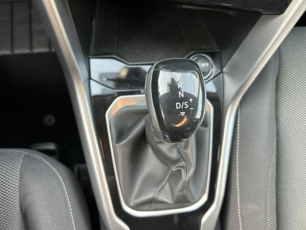 VOLKSWAGEN T-Roc (2022) — foto 14 van 33