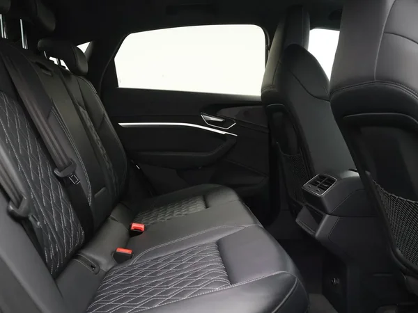 Audi e-tron (2021) — foto 14 van 29