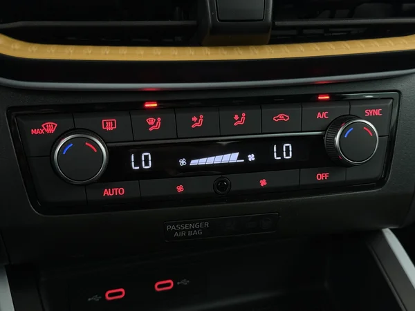 SEAT Arona (2022) — foto 17 van 27