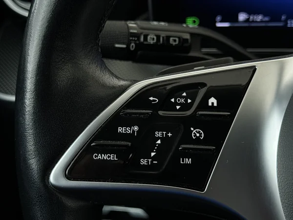 MERCEDES C 180 (2022) — foto 9 van 30
