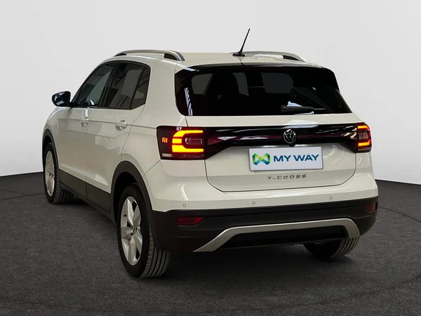 VOLKSWAGEN T-Cross (2023) — foto 10 van 20