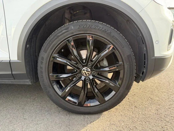 VOLKSWAGEN T-Roc (2023) — foto 17 van 24