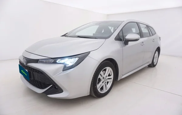 Toyota Corolla SW Hybrid (HEV) (2022) — foto 34 van 35