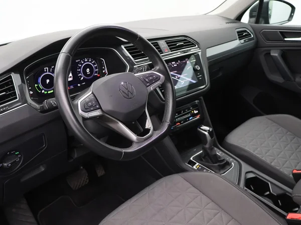 VOLKSWAGEN Tiguan eHybrid (PHEV) (2022) — foto 15 van 29