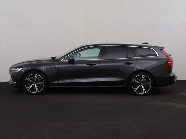 VOLVO V60 (2022) — foto 12 van 33