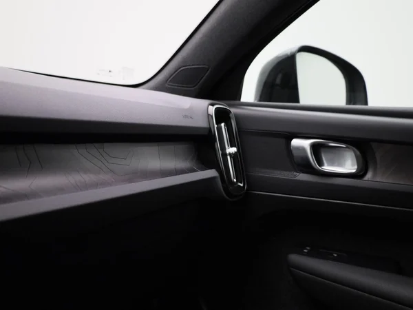 Volvo C40 (2023) — foto 19 van 47