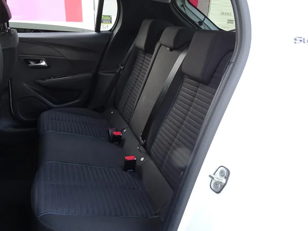 Peugeot 208 (2021) — foto 10 van 24