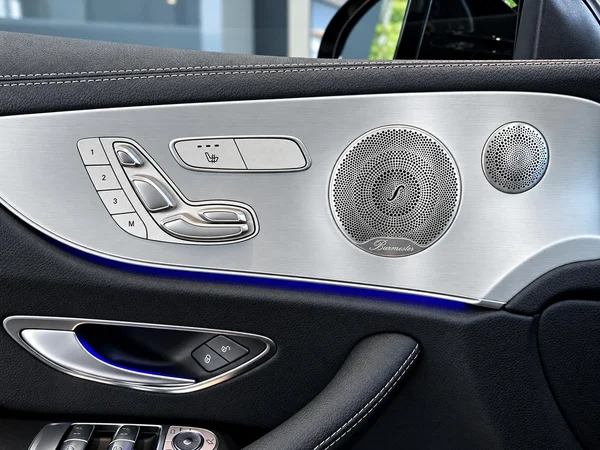 Mercedes-Benz E-Klasse (2020) — foto 9 van 21