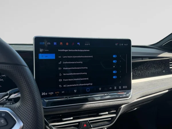 VOLKSWAGEN Passat Variant eHybrid (PHEV) (2025) — foto 13 van 25