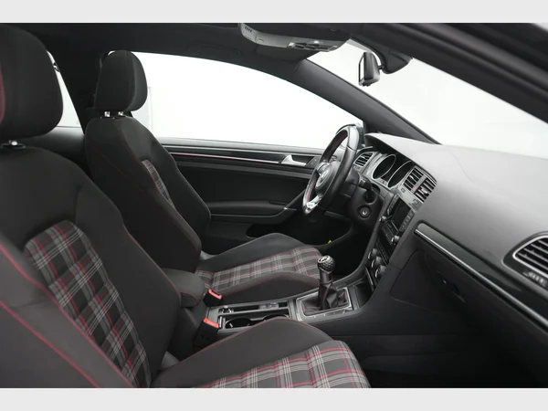 VOLKSWAGEN Golf VII GTI (2014) — foto 19 van 20
