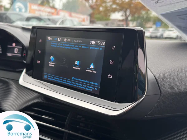 Peugeot 2008 (2023) — foto 17 van 45