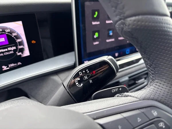 VOLKSWAGEN Tayron eHybrid (PHEV) (2026) — foto 3 van 24
