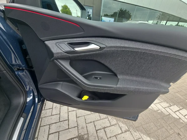 AUDI Q6 Sportback e-tron (2026) — foto 16 van 24