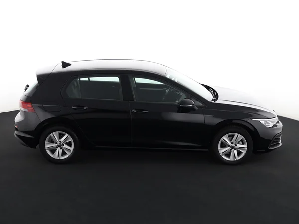 VOLKSWAGEN Golf (2024) — foto 24 van 28