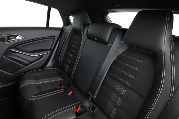 Mercedes-Benz CLA-Klasse (2018) — foto 5 van 16
