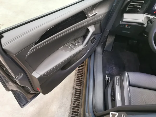 VOLKSWAGEN Tiguan (2026) — foto 5 van 15