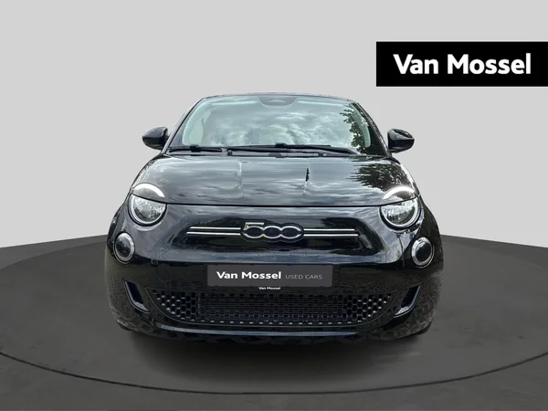 Fiat 500e (2023) — foto 10 van 17