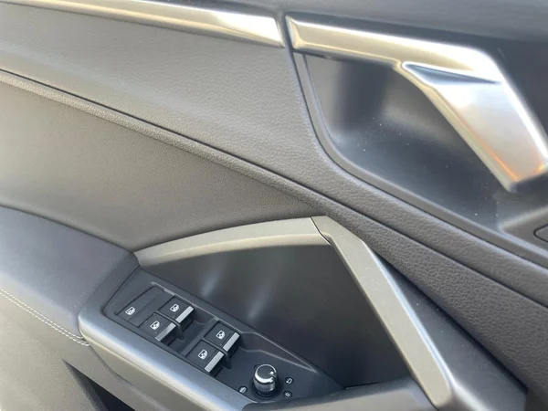 AUDI Q3 Sportback (2024) — foto 6 van 20