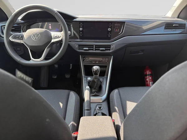 VOLKSWAGEN Taigo (2025) — foto 16 van 17