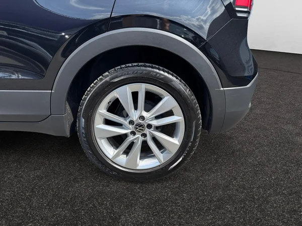 VOLKSWAGEN T-Cross (2024) — foto 10 van 16