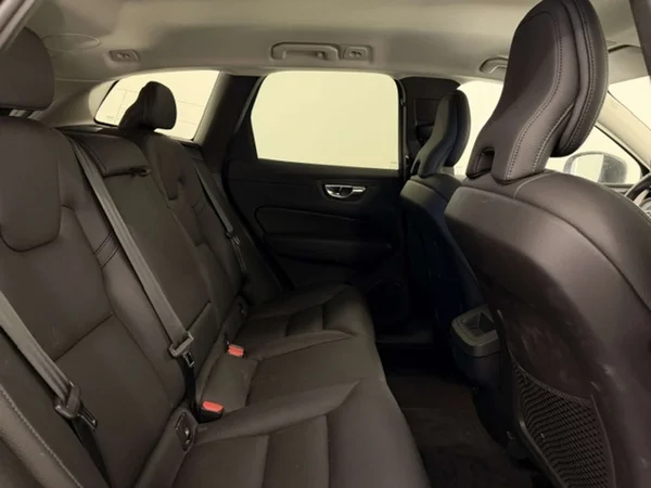 Volvo XC60 (2024) — foto 3 van 20