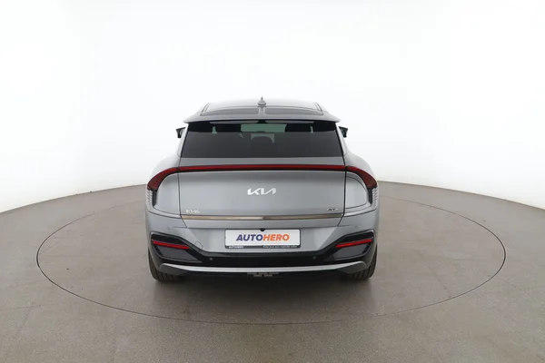 Kia EV6 (2022) — foto 12 van 17
