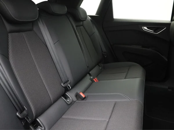 AUDI Q4 e-tron (2025) — foto 22 van 22