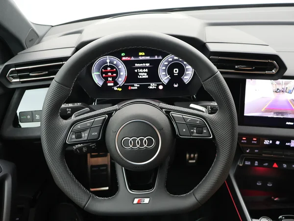 AUDI A3 Sportback PHEV (2025) — foto 15 van 26
