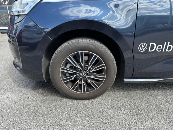 VOLKSWAGEN Multivan T7 Long (2024) — foto 17 van 24